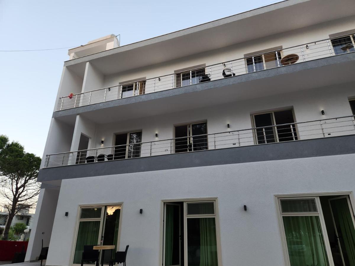 Sea Front Villa Vlorë Exteriér fotografie