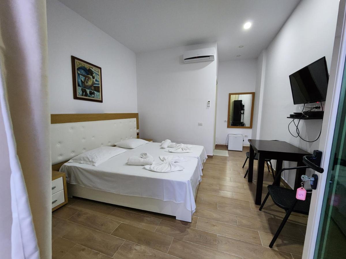 Sea Front Villa Vlorë Exteriér fotografie